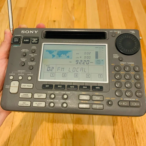 Sony ICF-SW55 World Band and Short Wave Receiver Radio - Picture 12 of 13